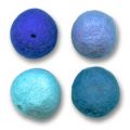 Assortiment de perles en laine feutr�e 20 mm bleu x25