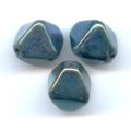 Pyramides 10 mm Jet Iris x10