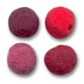 Assortiment de perles en laine feutr�e 20 mm rouge x25