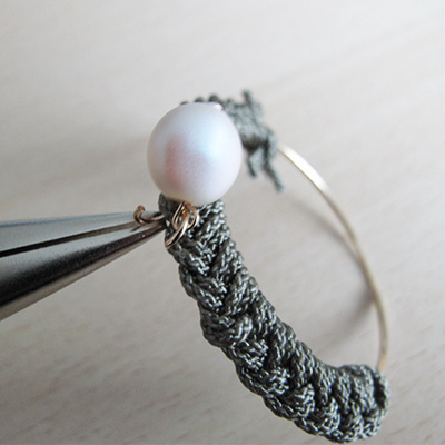 Créoles tressées Gold Filled (or laminé) et fil de jade : Etape 4