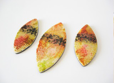 Boucles d'oreilles en pâte polymère encres Piñata et feuille de transfert : Etape 11 Boucles d'oreilles en pâte polymère encres Piñata et feuille de transfert : Etape 11