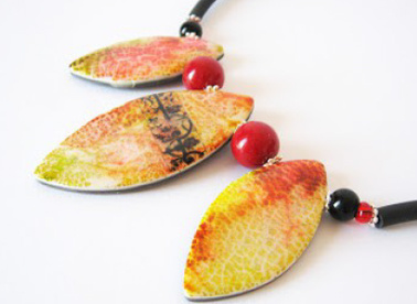 Boucles d'oreilles en pâte polymère encres Piñata et feuille de transfert : Etape 13 Boucles d'oreilles en pâte polymère encres Piñata et feuille de transfert : Etape 13