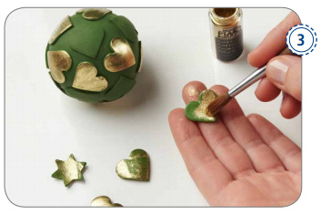 Fabriquer des boules de Noël en pâte Fimo - Perles & Co Fabriquer des boules de Noël en pâte Fimo - Perles & Co