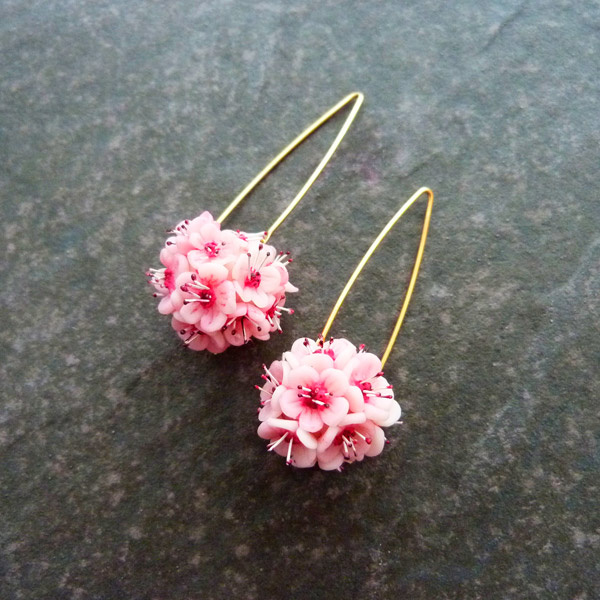 Schéma Comment créer des boucles fleurs en pâte auto-durcissante Padico ? Schéma Comment créer des boucles fleurs en pâte auto-durcissante Padico ?