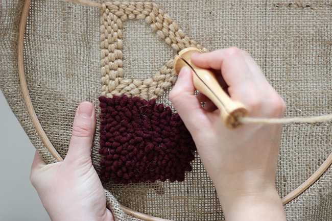 DIY Broder une pochette en punch needle avec de la laine Fashion Star : Etape 7