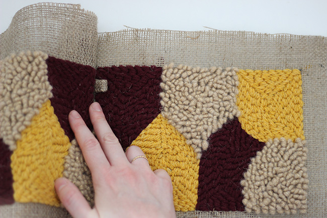 DIY Broder une pochette en punch needle avec de la laine Fashion Star : Etape 14