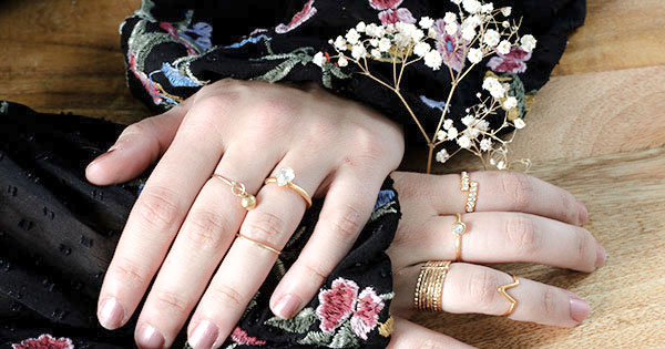 Stacking de bagues dorées cabochons PureCrystal Stacking de bagues dorées cabochons PureCrystal