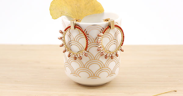 Boucles d'oreilles rondes tissage Miyuki asymétrique et miniduo