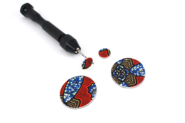 Boucles d'oreilles wax en plastique fou : Etape 4