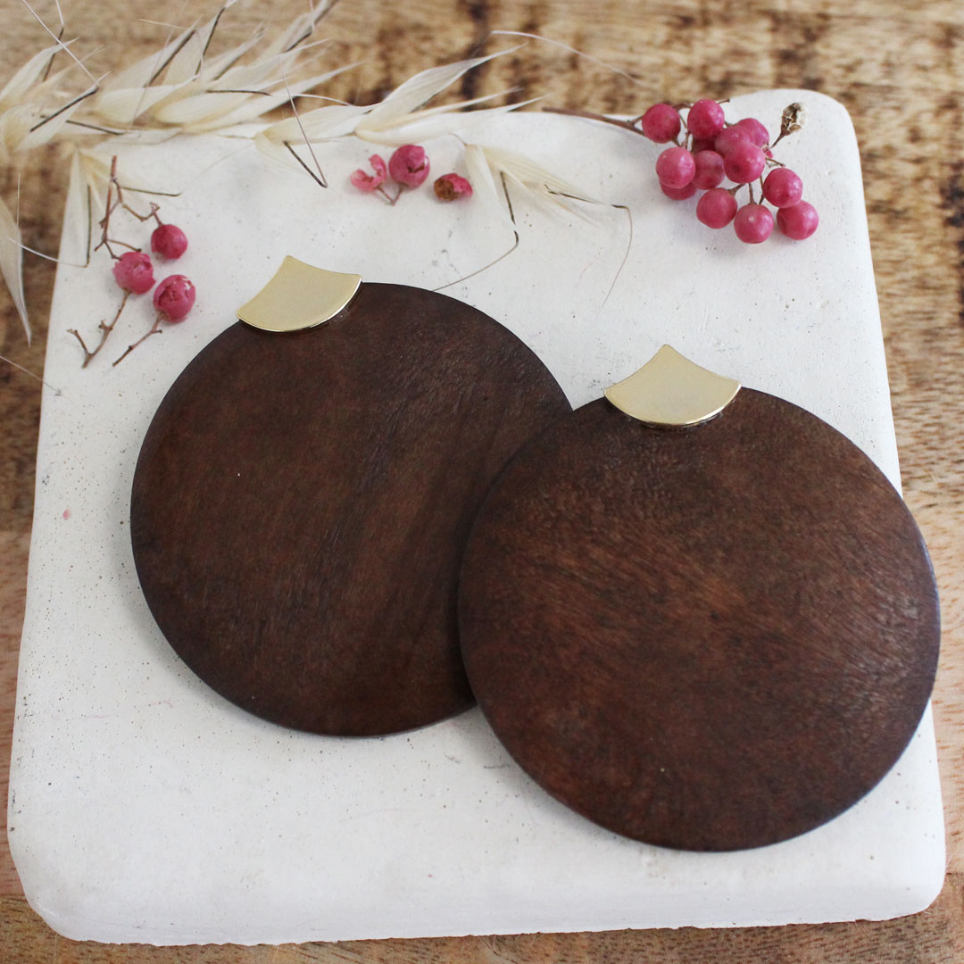 Schéma Grosses boucles d'oreilles XXL fantaisie en bois style ethnique Schéma Grosses boucles d'oreilles XXL fantaisie en bois style ethnique