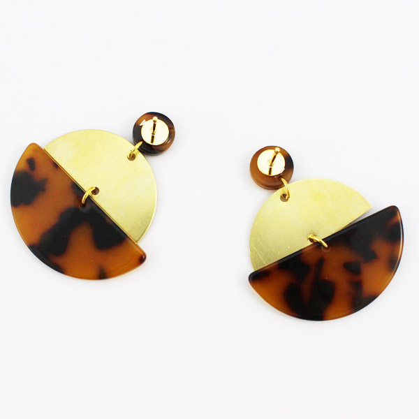 Boucles d'oreilles géométriques en écaille de tortue : Etape 2