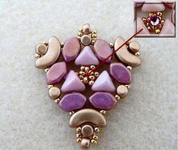 Boucles d'oreilles ABI en perles de verre Paros® Arcos® Minos® et Super Khéops® par Puca® : Etape 12