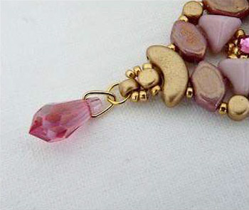 Boucles d'oreilles ABI en perles de verre Paros® Arcos® Minos® et Super Khéops® par Puca® : Etape 13