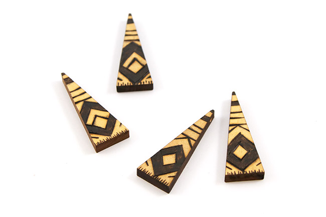 Boucles d'oreilles en bois pyrogravées : Etape 2