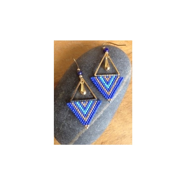 Boucles d'oreilles tissage brickstitch Miyuki Delicas Boucles d'oreilles tissage brickstitch Miyuki Delicas