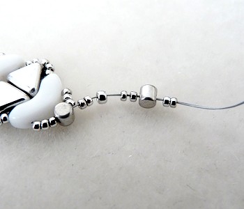 Bracelet Lucie en liège, Khéops®, Arcos® et Minos® de Puca : Etape 10 Bracelet Lucie en liège, Khéops®, Arcos® et Minos® de Puca : Etape 10