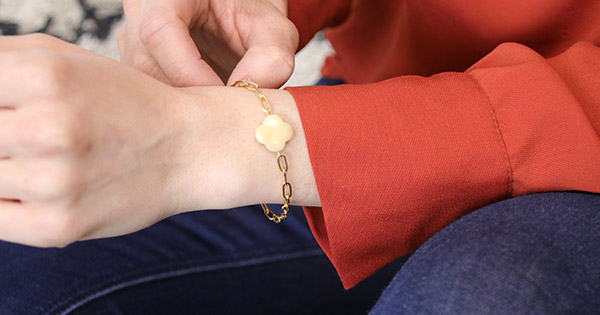 Tutoriel Bracelet facile en perle Tagua ivoire végétal trèfle et chaîne grosse maille