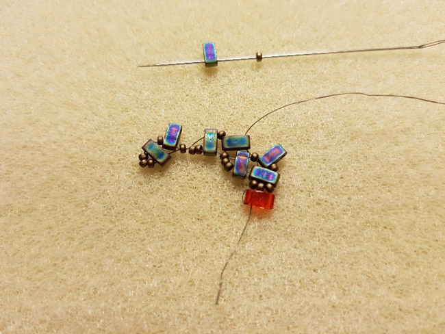 Bracelet 3 chevrons en perles Miyuki Half Tila et rocailles : Etape 15