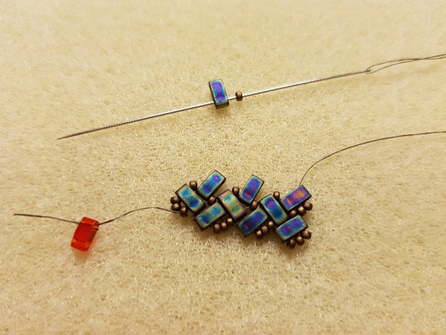 Bracelet 3 chevrons en perles Miyuki Half Tila et rocailles : Etape 19