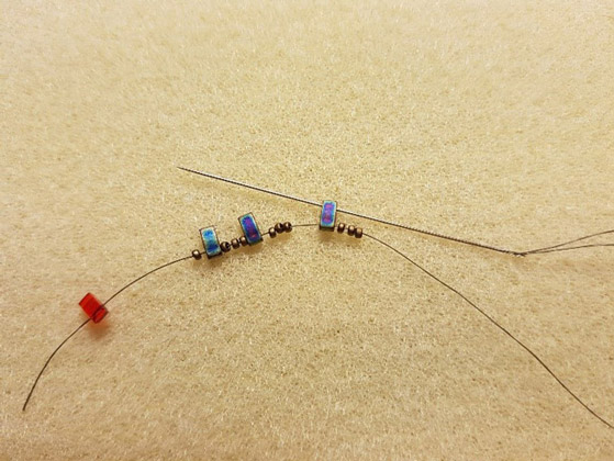 Bracelet 3 chevrons en perles Miyuki Half Tila et rocailles : Etape 4