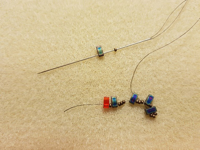 Bracelet 3 chevrons en perles Miyuki Half Tila et rocailles : Etape 7