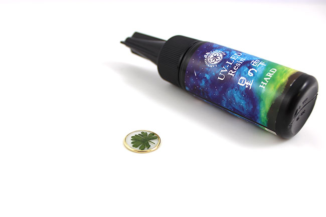 Bracelet végétal résine uv led : Etape 2