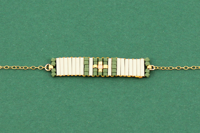 Bracelets Slender Bugles Miyuki, chaîne Gold filled (or laminé) et Facettes de Bohème : Etape 5