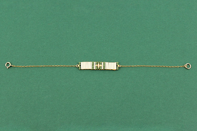 Bracelets Slender Bugles Miyuki, chaîne Gold filled (or laminé) et Facettes de Bohème : Etape 6