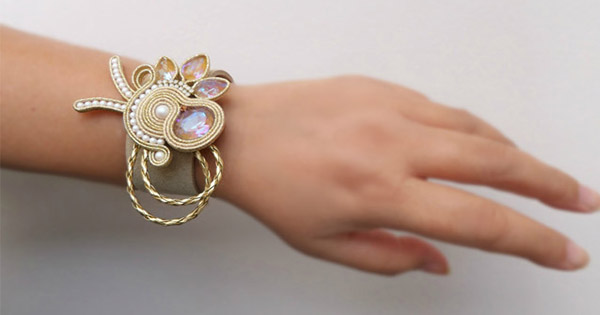 DIY Bracelet en soutache ajouré de perles PureCrystal DIY Bracelet en soutache ajouré de perles PureCrystal
