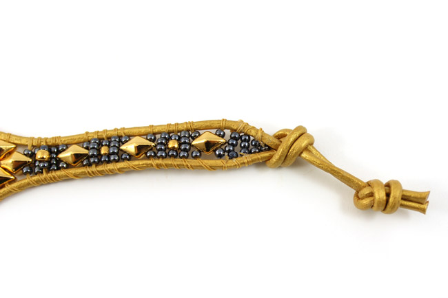 Manchette Wrap Noire et Dorée Diamonduo et Bouton PureCrystal : Etape 14