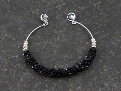 Bracelet jonc toupies PureCrystal tissage peyote tubulaire : Etape 9 Bracelet jonc toupies PureCrystal tissage peyote tubulaire : Etape 9