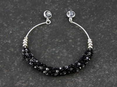 Bracelet jonc toupies PureCrystal tissage peyote tubulaire : Etape 10 Bracelet jonc toupies PureCrystal tissage peyote tubulaire : Etape 10