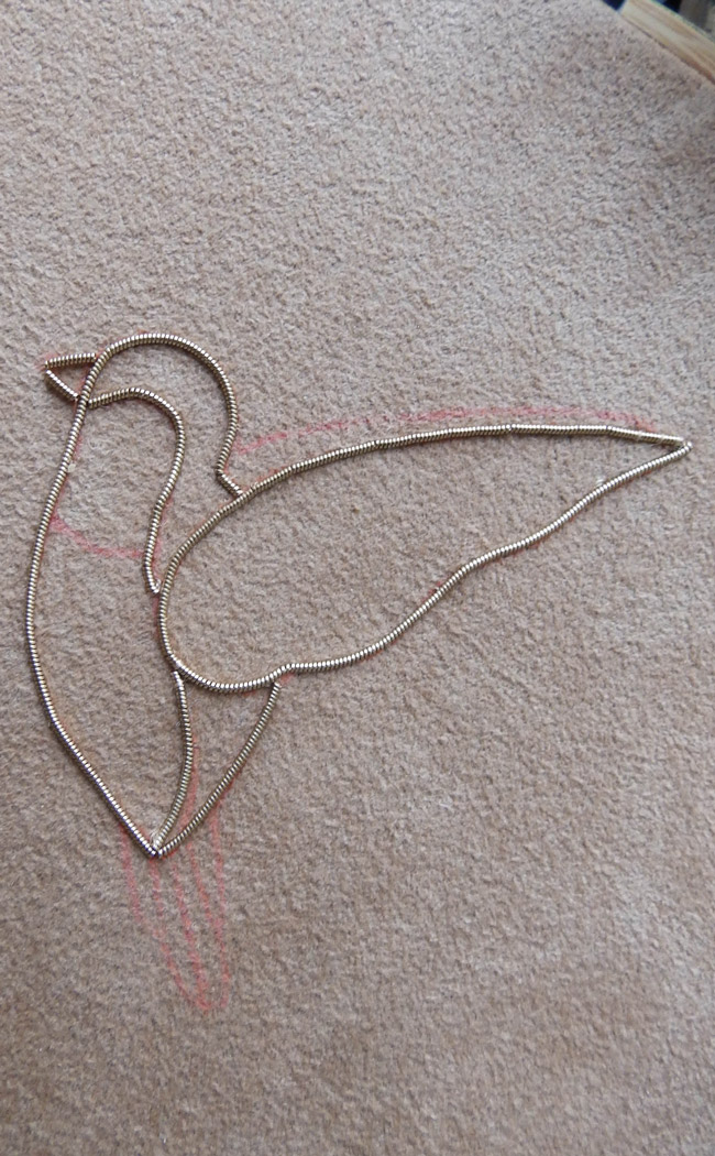DIY Broche oiseau en broderie d'or avec cannetille et jaseron par Dame Moustache : Etape 6
