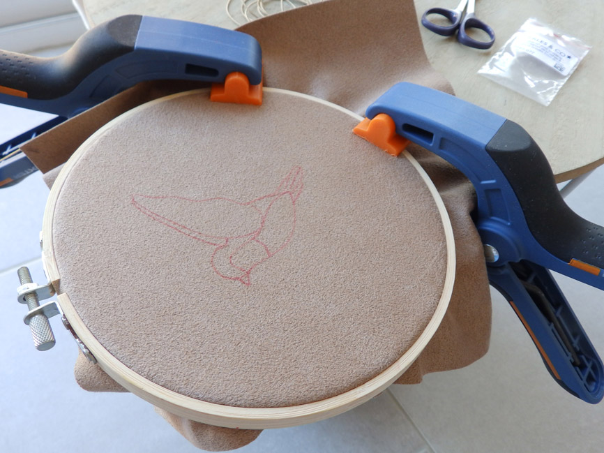 DIY Broche oiseau en broderie d'or avec cannetille et jaseron par Dame Moustache : Etape 3