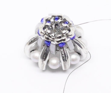 Collier DIY avec des cristaux PureCrystal Majestic Blue, Czechmates et Miyuki Delicas