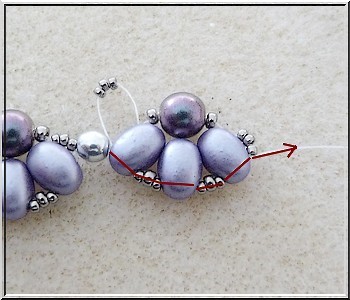 Collier Suzie en perles en verre Samos® par Puca® : Etape 9 Collier Suzie en perles en verre Samos® par Puca® : Etape 9