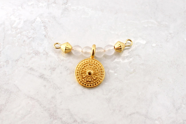 Colliers pour stacking pendentif cristal et or : Etape 2