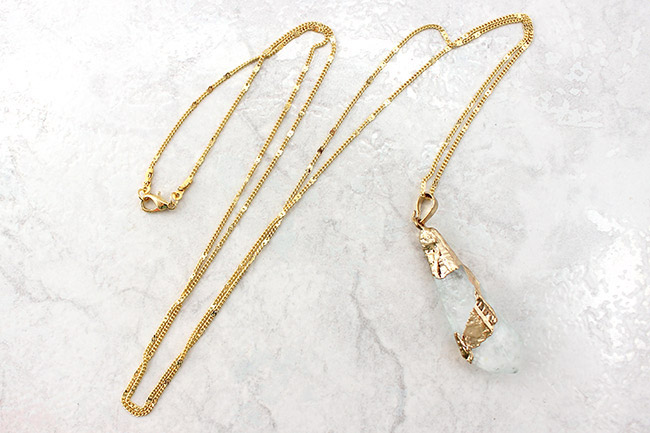 Colliers pour stacking pendentif cristal et or : Etape 5