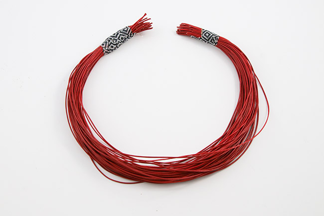 Collier ethnique multi rangs en cuir rouge : Etape 3