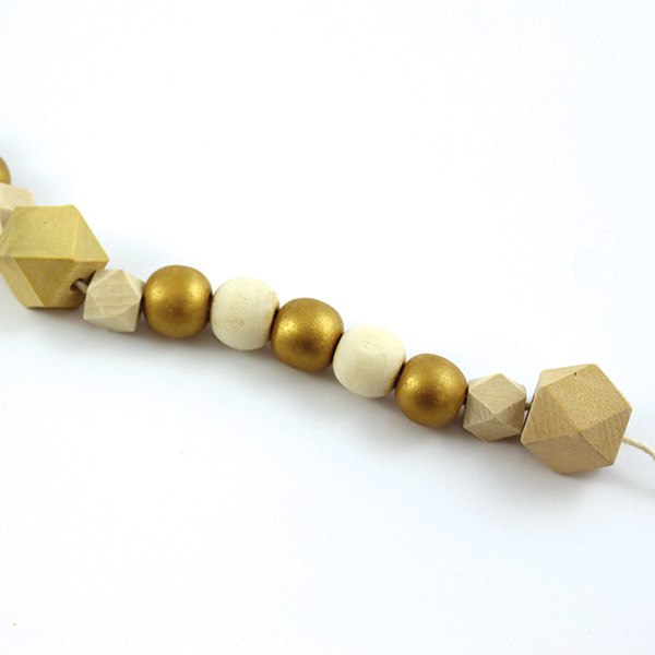 Fabriquer son calendrier de l'avent DIY suspendu Fabriquer son calendrier de l'avent DIY suspendu