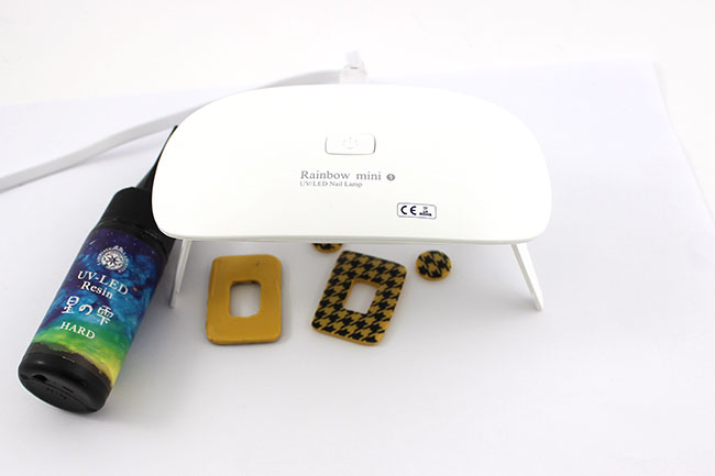 Boucles d'oreilles motif pied de poule polymère et silkscreen : Etape 6