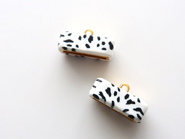 BO dalmatien polym&egrave;re et su&eacute;dine en franges pose des tranches