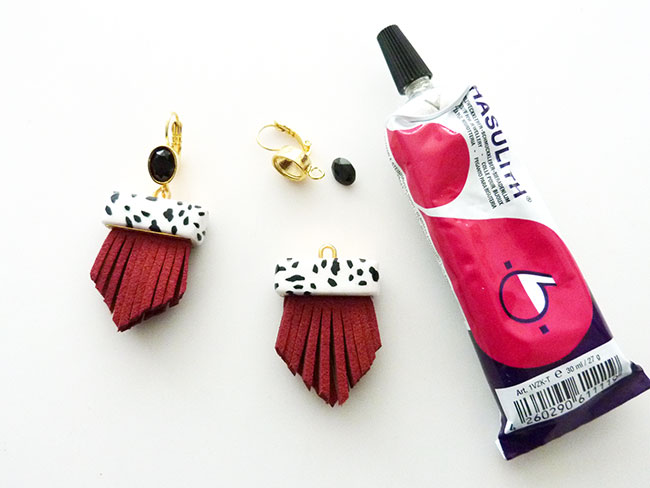 BO dalmatien polym&egrave;re et su&eacute;dine en franges montage