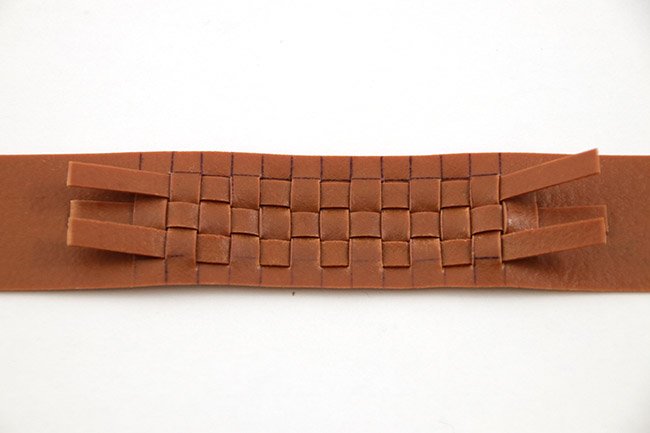 Bracelet tressé Fimo cuir : Etape 5