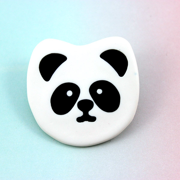 Broche Panda en pâte Fimo et Sculpey liquide
