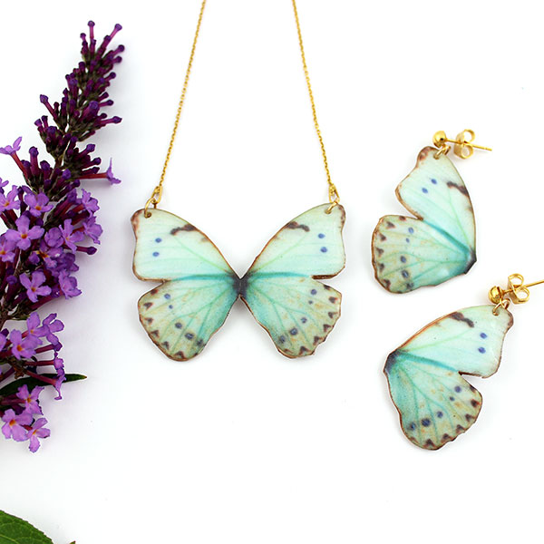 Schéma Collier papillon en organza, pâte Fimo et résine UV Schéma Collier papillon en organza, pâte Fimo et résine UV