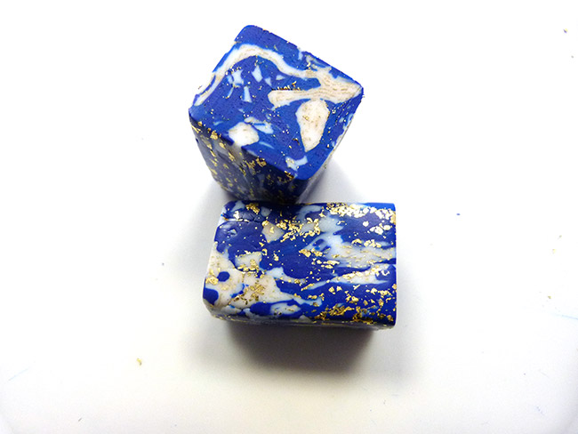 Bague imitation lapis-lazuli en pâte polymère PARDO : Etape 6 Bague imitation lapis-lazuli en pâte polymère PARDO : Etape 6