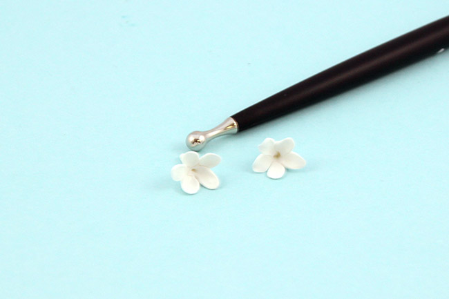 Créoles avec fleurs en pâte polymère : Etape 5