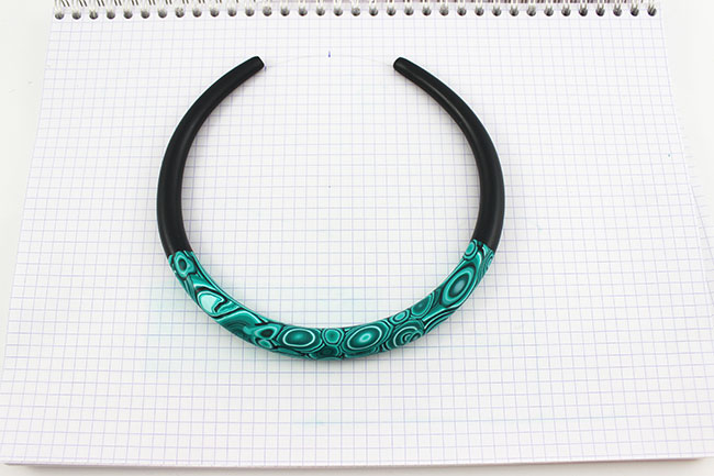 Torque ou ras de cou polymère effet Malachite : Etape 16 Torque ou ras de cou polymère effet Malachite : Etape 16