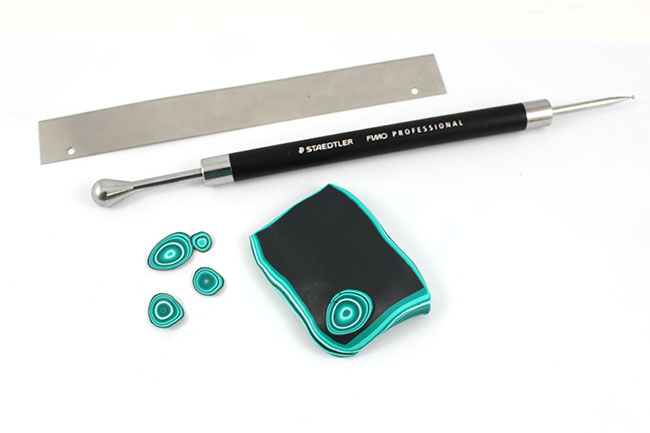 Torque ou ras de cou polymère effet Malachite : Etape 8 Torque ou ras de cou polymère effet Malachite : Etape 8